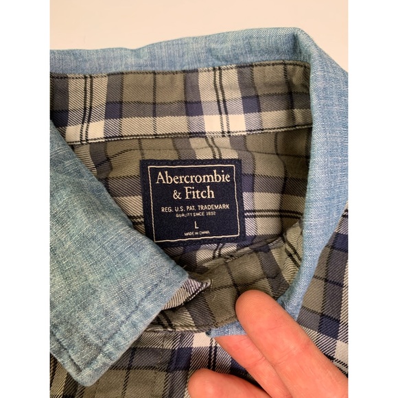 Abercrombie & Fitch Button Down Shirt - LARGE - Picture 2 of 6